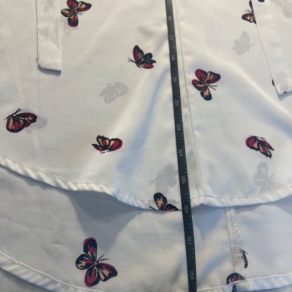 blouse - Picture 5 of 6